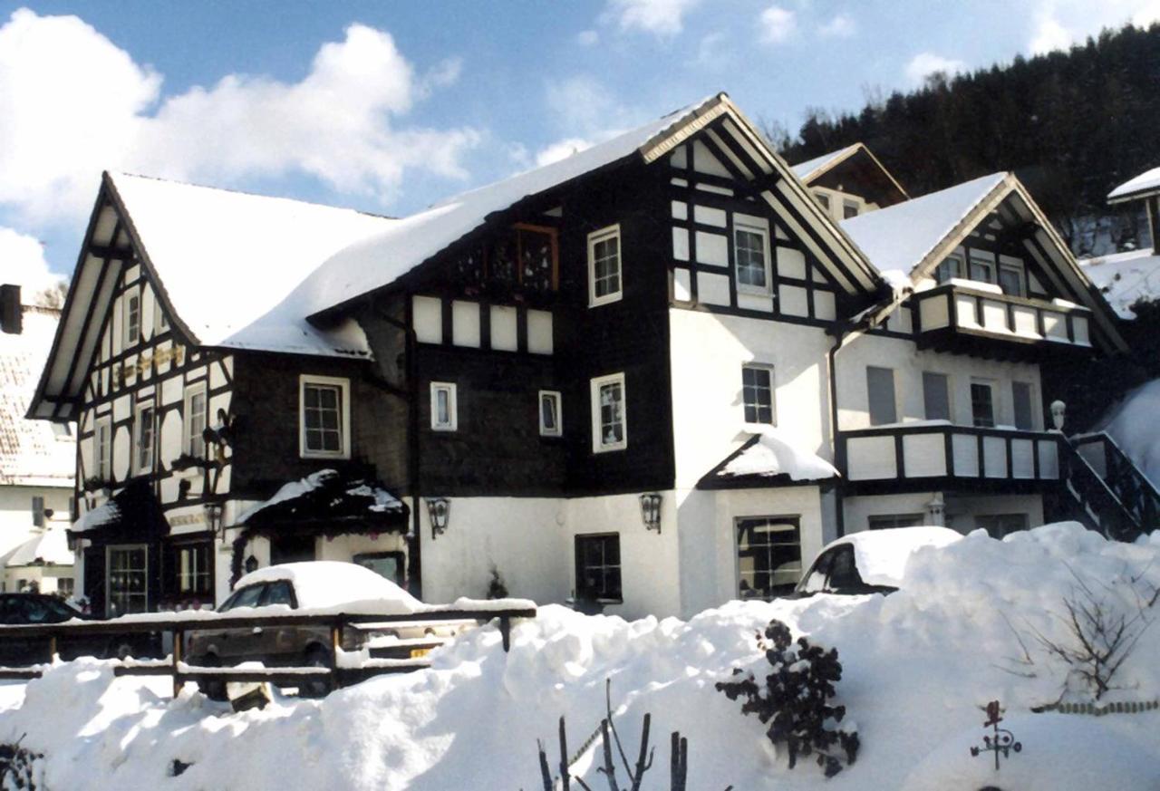 Hotel-Restaurant Zum Dorfkrug Winterberg Kültér fotó